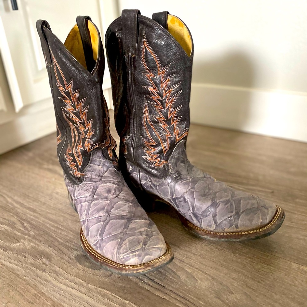 Cinch boots with fish tail replica
